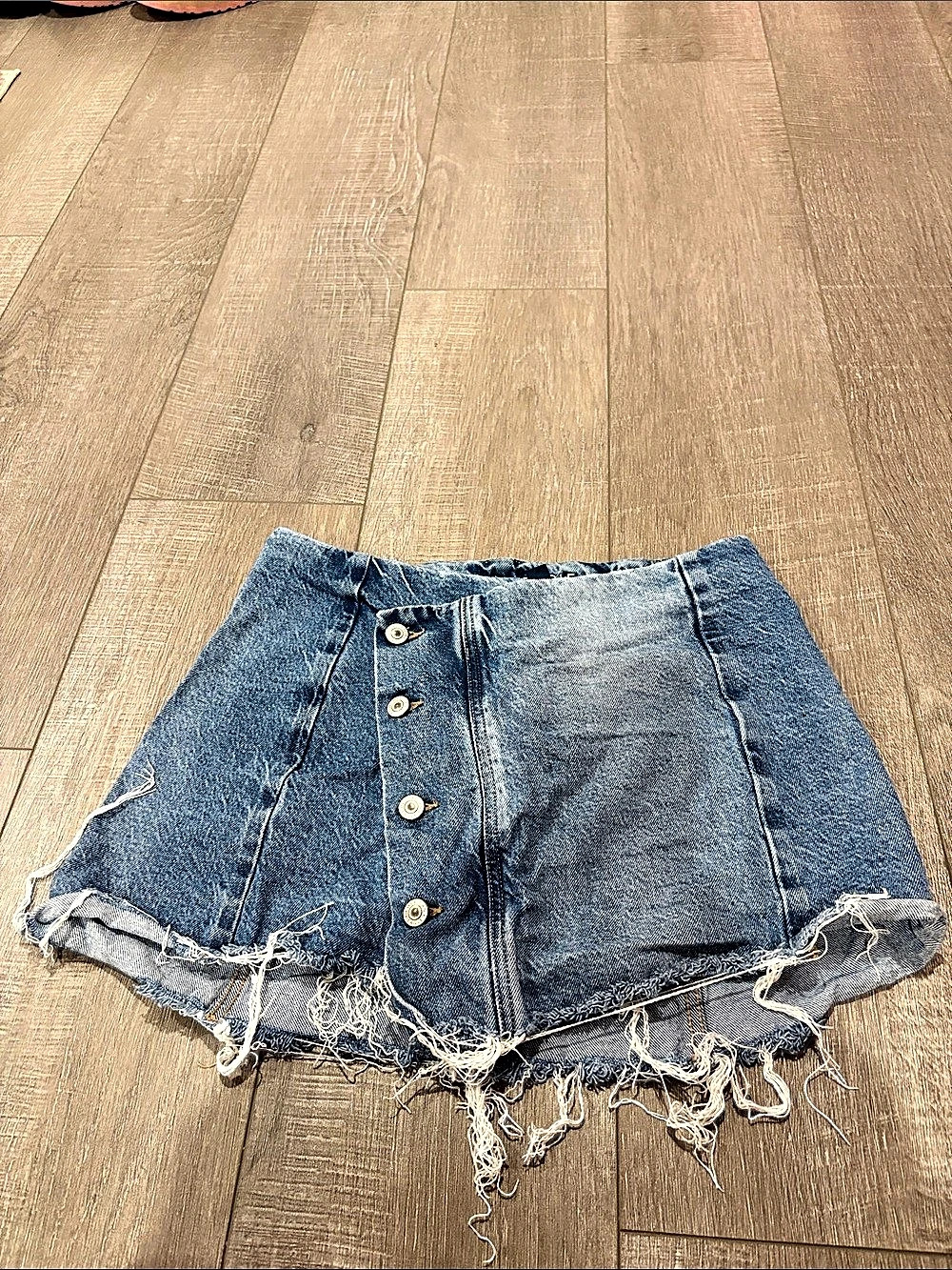 Distressed Denim Jean Shorts in Blue
